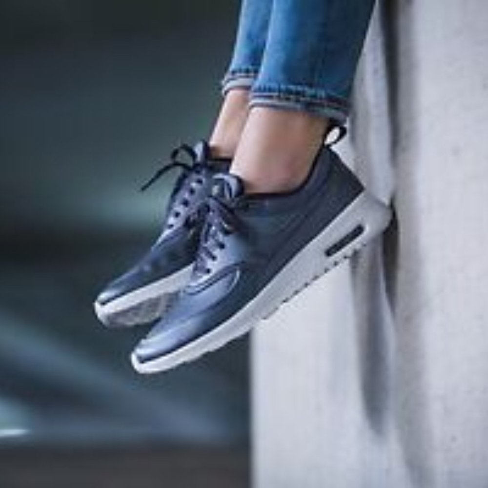 NIKE AIR MAX THEA SE Trainers Women's Sz 7.5